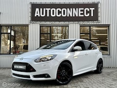 Ford Focus - 2.0 EcoBoost ST. NAVI, LEDER, STOELVERWARMING