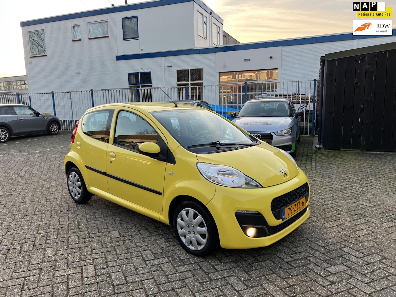 Peugeot 107 - 1.0 Active AUTOMAAT - AutoWereld.nl