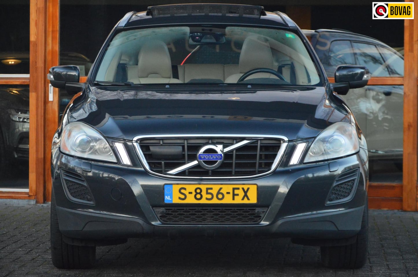 Volvo XC60 - 3.0 T6 AWD Summum | YoungTimer | Adaptive Cruise | Panorama dak | BLIS | Standkachel | Cam - AutoWereld.nl