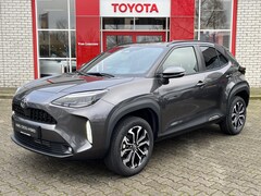 Toyota Yaris Cross - HYBRID 115 FIRST EDITION NIEUW & DIRECT LEVERBAAR COMFORT-PACK STOEL/STUUR/VOORRUITVERW BL