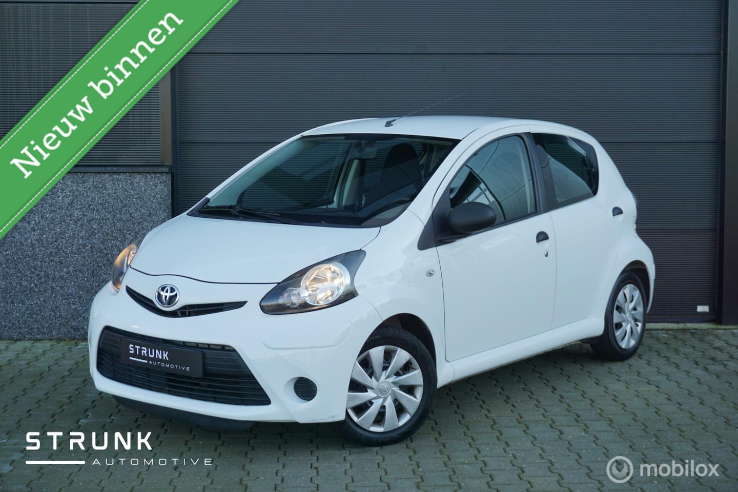 Toyota Aygo - 1.0 VVT-i Now 1.0 VVT-i Now - AutoWereld.nl