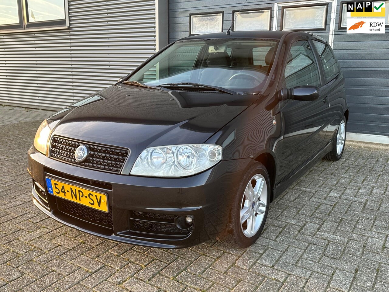 Fiat Punto - 1.4-16V Sporting NWE APK - 95 PK - NETTE AUTO. - AutoWereld.nl