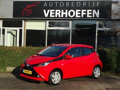 Toyota Aygo - 1.0 VVT-i X-PLAY - CARPLAY - PARKEERCAMERA - ORGINELE KM STAND NAP - 5 DEURS - CRUISE - AI