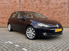 Volkswagen Golf - 1.4 TSI Highline ( leder navigatie stoelverwarming)