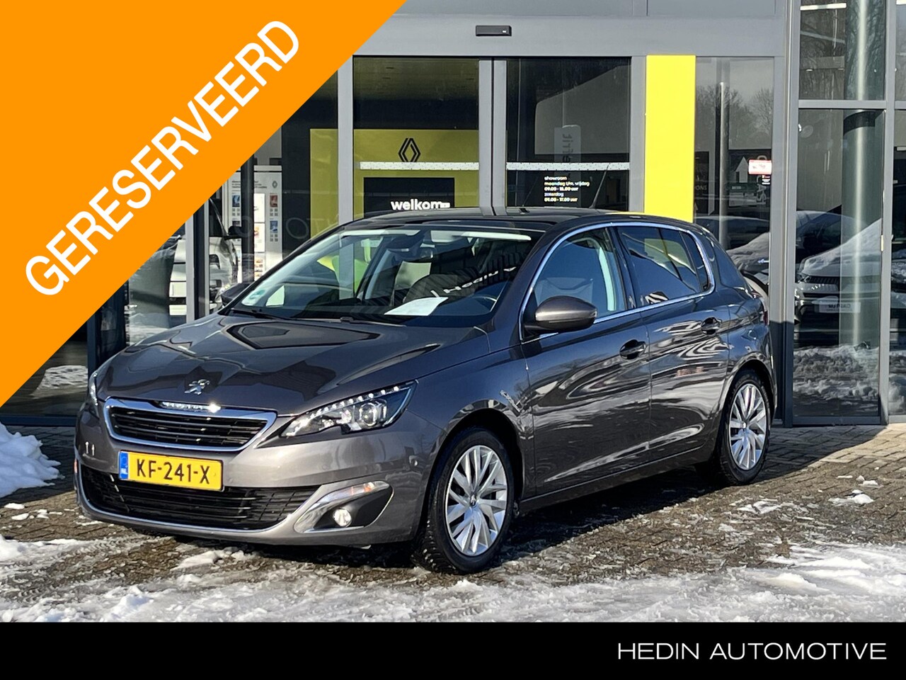 Peugeot 308 - 1.2 PureTech Allure GERESERVEER ! | Zomer-/winterbanden | Panoramadak | Dodehoekdetectie | - AutoWereld.nl