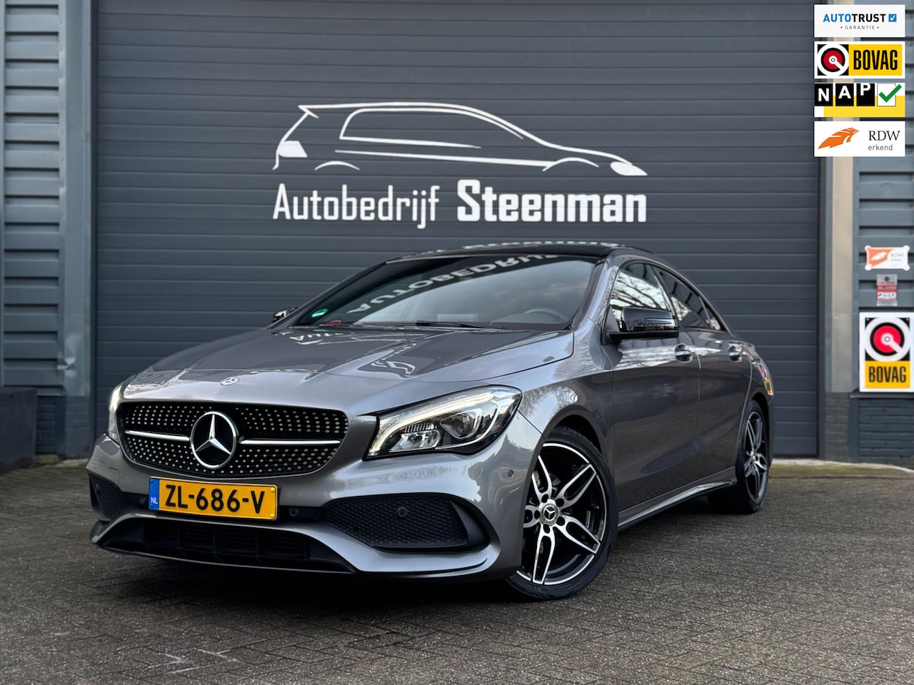 Mercedes-Benz CLA-Klasse - 180 AMG Pack | Pano | Facelift | LED - AutoWereld.nl