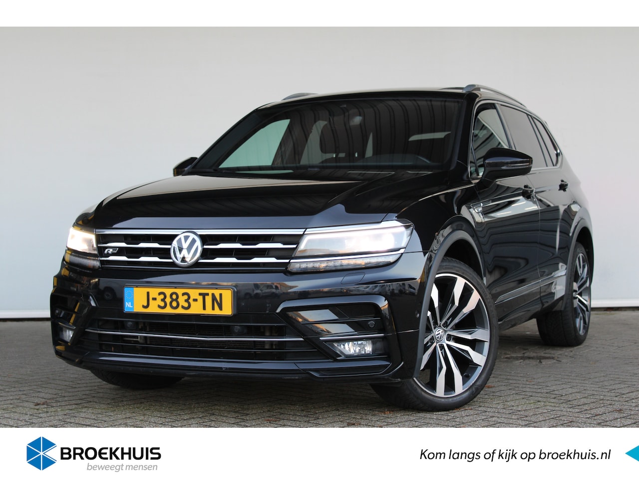 Volkswagen Tiguan Allspace - 1.5 TSI Highline Business R | R line | Schuif kanteldak | Dynaudio | Virtual cockpit | - AutoWereld.nl