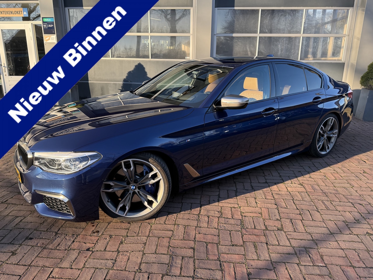 BMW 5-serie - M550i xDrive High Executive | Org.NL | Pano |  09-2017 132.378 KM - AutoWereld.nl