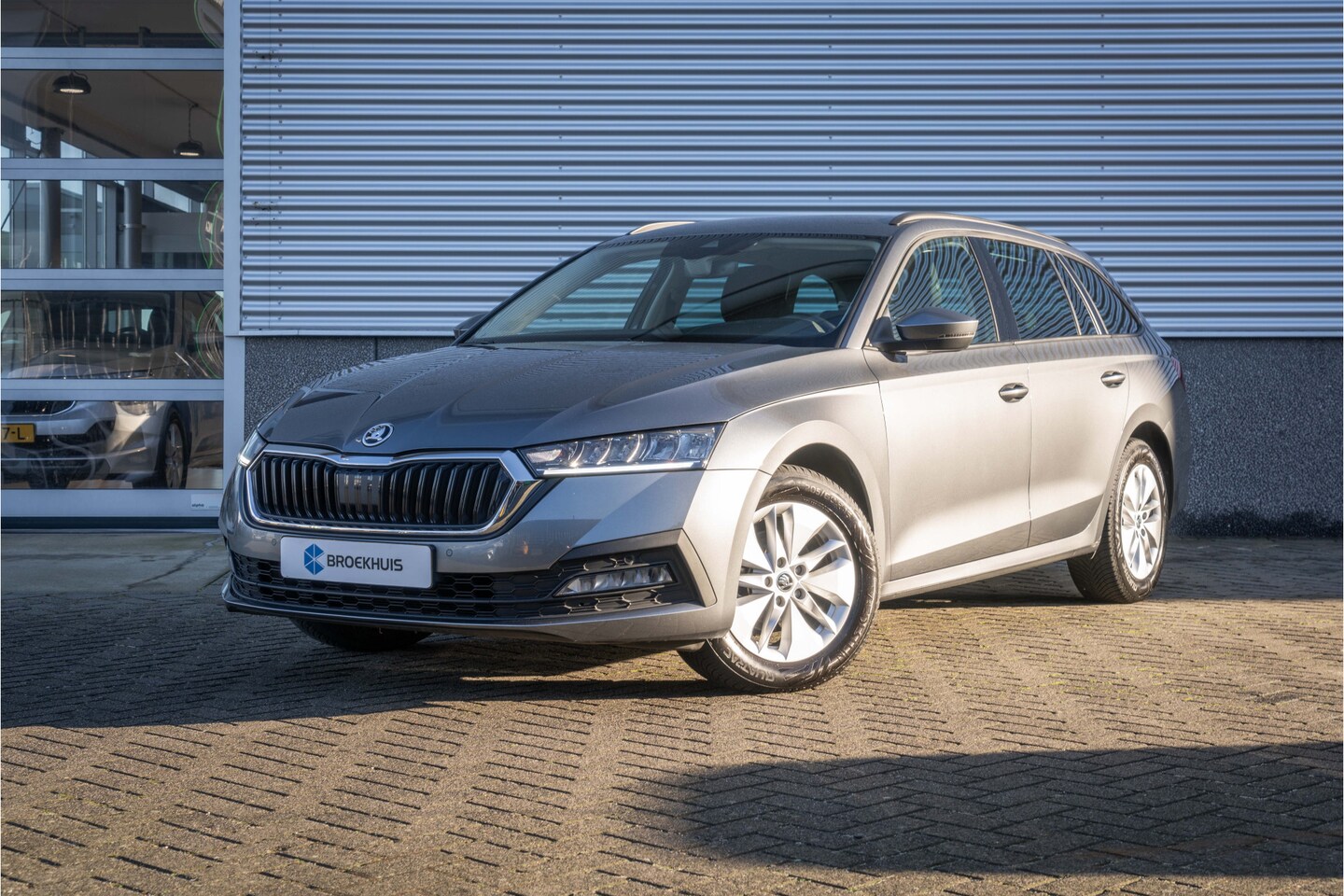 Skoda Octavia Combi - 1.0 TSI Business Edition 1.0 TSI Business Edition - AutoWereld.nl