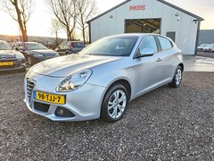 Alfa Romeo Giulietta - 1.4 T Distinctive AUTOMAAT NAVI