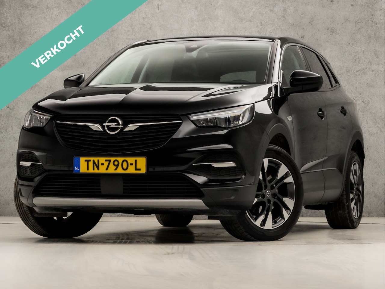 Opel Grandland X - 1.2 Turbo Innovation (PANORAMADAK, GROOT NAVI, APPLE CARPLAY, CRUISE, CLIMATE, GETINT GLAS - AutoWereld.nl