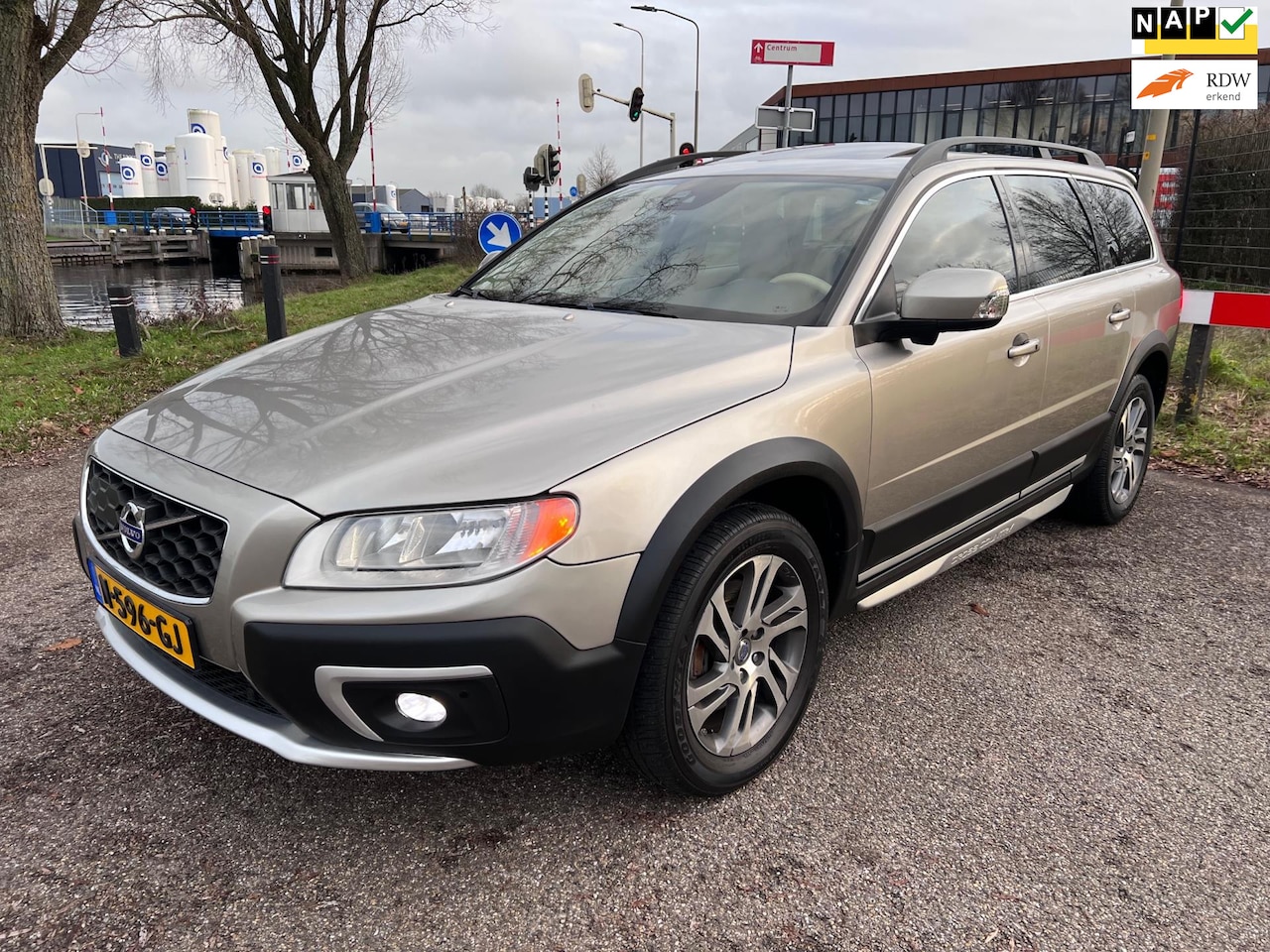 Volvo XC70 - 3.2 Summum Automaat Opendak LEDER Nette auto - AutoWereld.nl