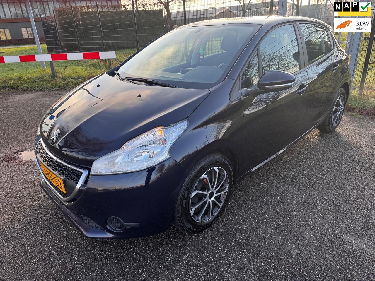 Peugeot 208 - 1.2 e-VTi Active Automaat Navi NAP - AutoWereld.nl