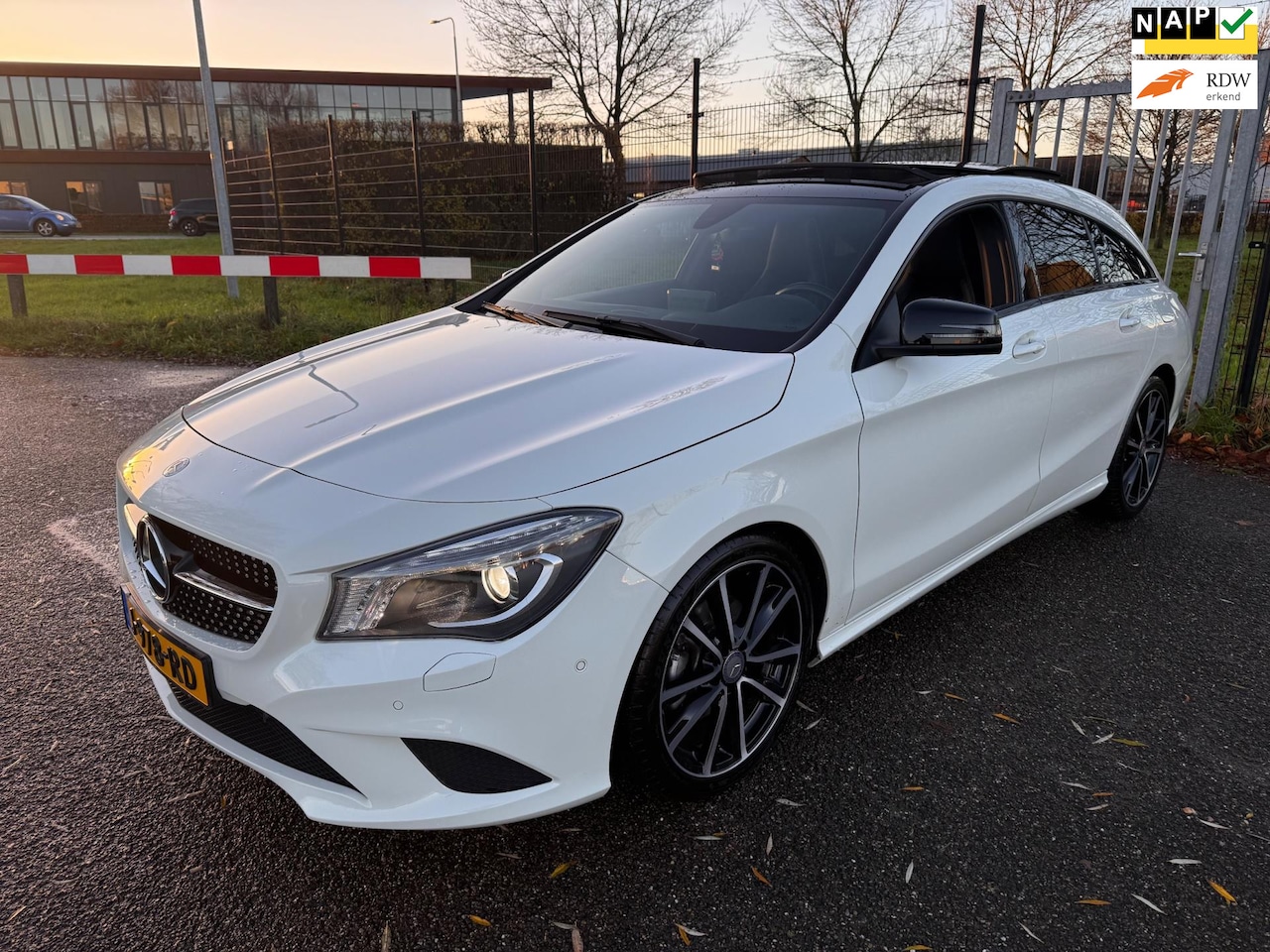 Mercedes-Benz CLA-klasse Shooting Brake - 200 Automaat Prestige Panorama Zeer nette auto - AutoWereld.nl