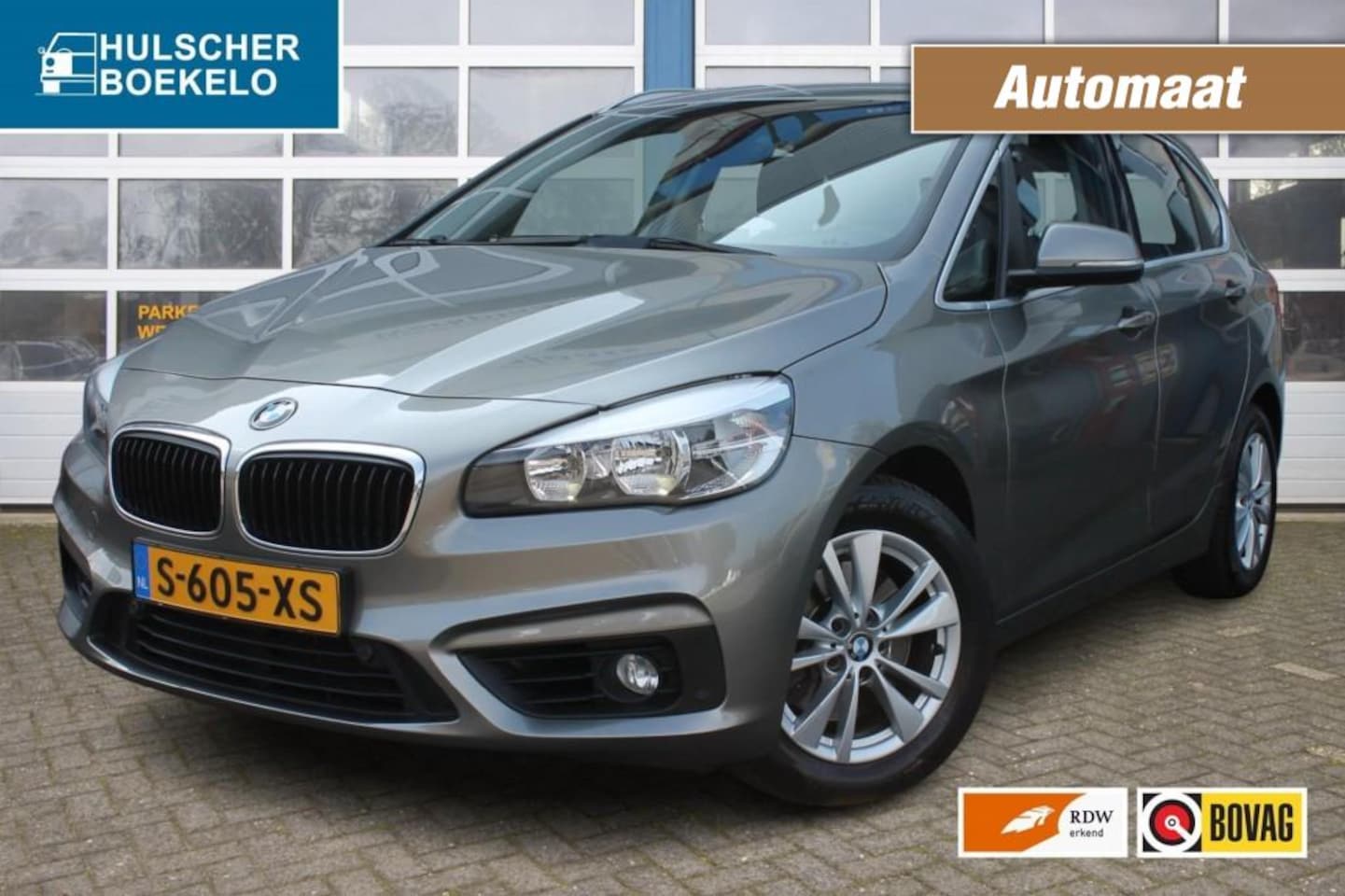 BMW 2-Serie - 218I ESSENTIAL  Automaat / Trekhaak / Stoelverwarming / Elecktr. - AutoWereld.nl