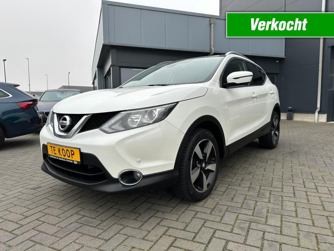 Nissan Qashqai - 1.2 N-Connecta Navi Camera Panoramadak - AutoWereld.nl