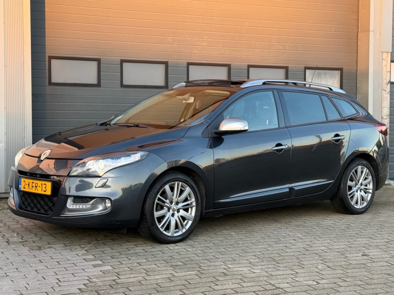 Renault Mégane - 1.5 DCI 110PK GT-Line Xenon Pano Camera Trekhaak - AutoWereld.nl