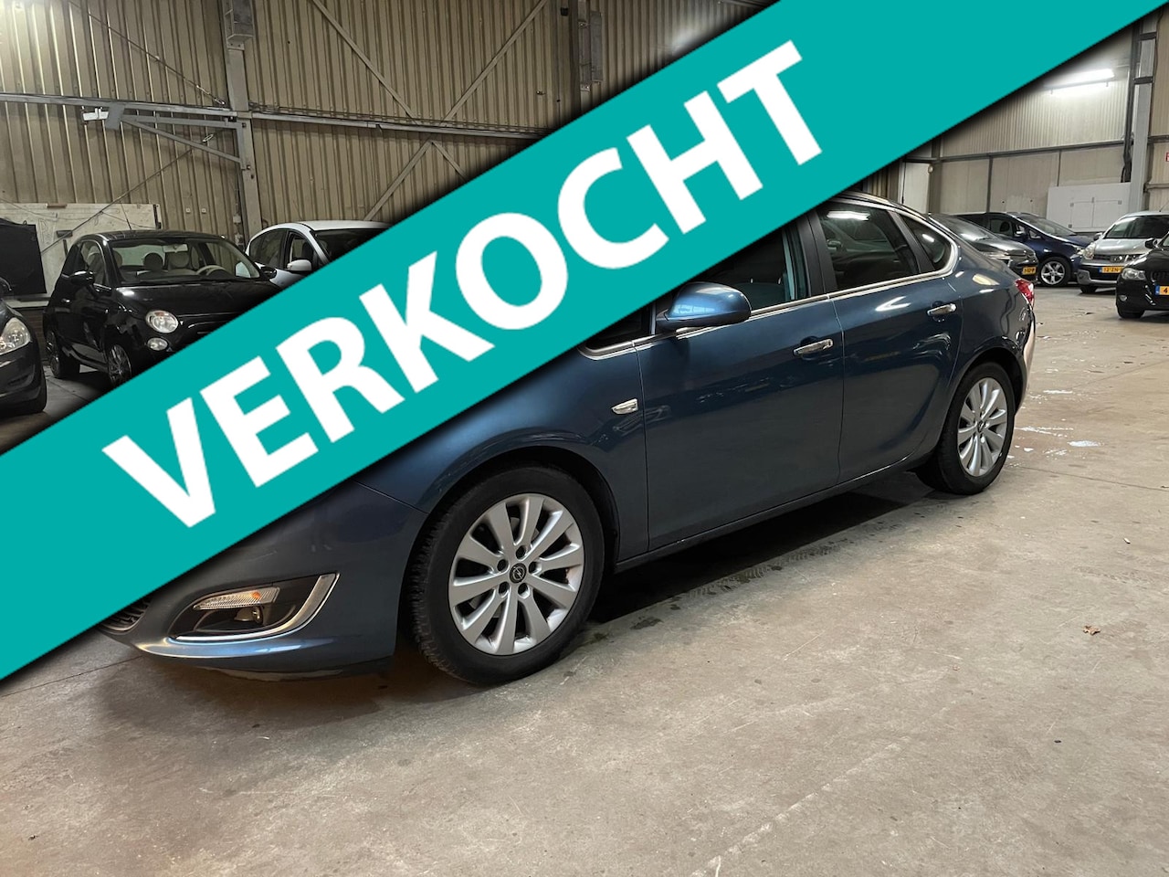 Opel Astra - 1.7 CDTi S/S Cosmo NOTCHBACK - AutoWereld.nl