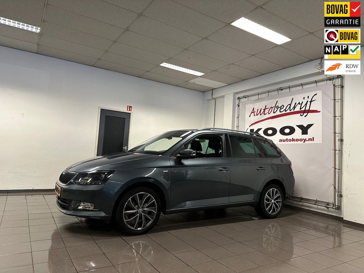 Skoda Fabia Combi - 1.0 TSI Drive * Navigatie / Trekhaak / Parkeersensoren / LED / NL Auto * - AutoWereld.nl