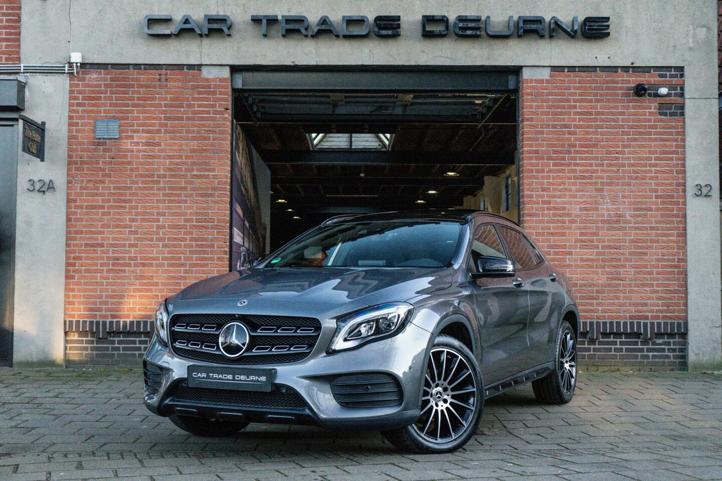 Mercedes-Benz GLA-Klasse - 200 AMG Pano / Camera / Peak edition - AutoWereld.nl