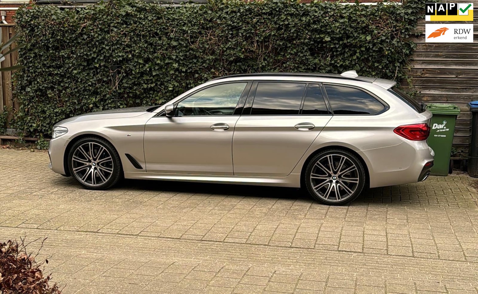 BMW 5-serie Touring - 530i xDrive High Executive 530i xDrive High Executive, NAP, Garantie - AutoWereld.nl