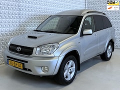 Toyota RAV4 - 2.0 D-4D 4WD GRIJS KENTEKEN / 204.000km (2004)