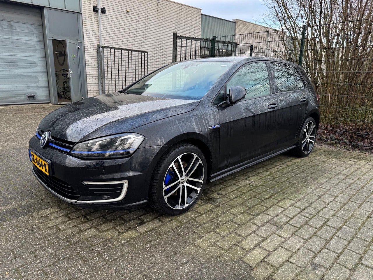 Volkswagen Golf - 1.4 TSI GTE 5deurs | Automaat | Airco | Vol opties | Zwart | PDC | 18 inch | Inruil mogeli - AutoWereld.nl