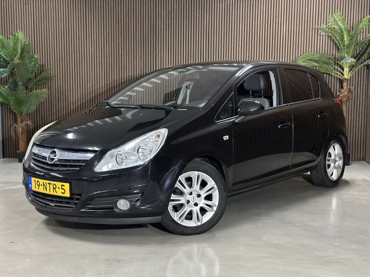 Opel Corsa - 1.2-16V Cosmo 1.2-16V Cosmo - AutoWereld.nl