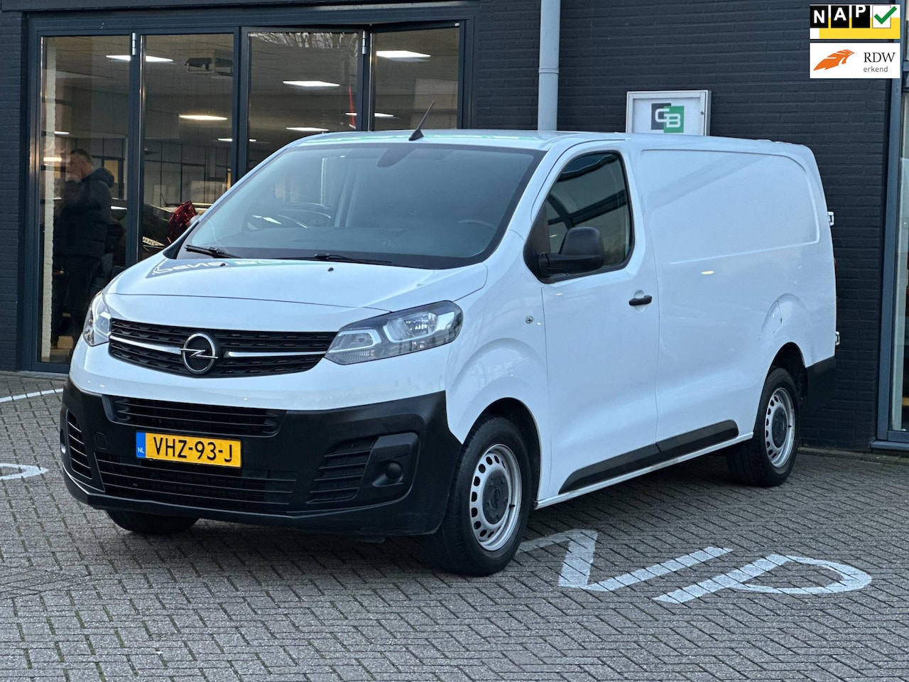 Opel Vivaro - 2.0 CDTI L2H1 Edition/3-PERS/AIRCO/PDC/NL-AUTO NAP!! - AutoWereld.nl