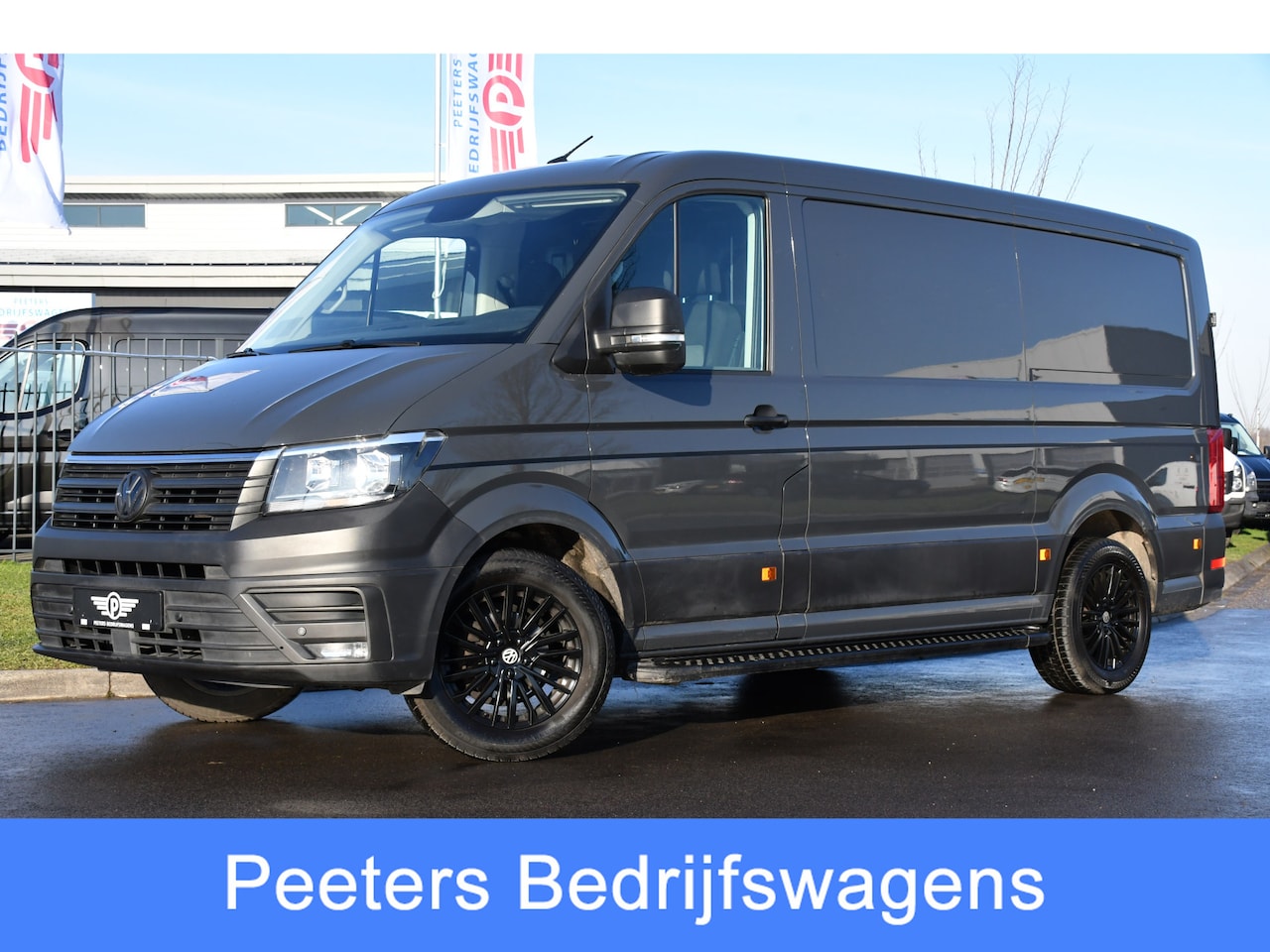 Volkswagen Crafter - 35 2.0 TDI L3H2 Highline PB Edition Cruise, Carplay, 140PK, Mutlimedia, Sensoren, Voorruit - AutoWereld.nl