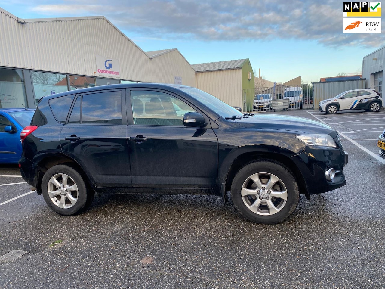 Toyota RAV4 - 2.0 VVTi Dynamic NAVI | KEYLESS | CAMERA | CRUISE | PDC | ONDERHOUDSHISTORIE | APK | - AutoWereld.nl