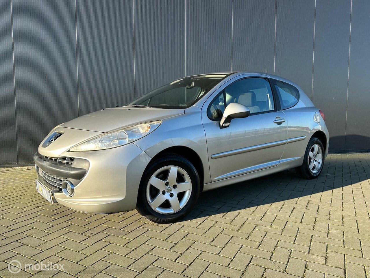 Peugeot 207 - 1.4-16V XS Pack 1.4-16V XS Pack NIEUWE APK! - AutoWereld.nl