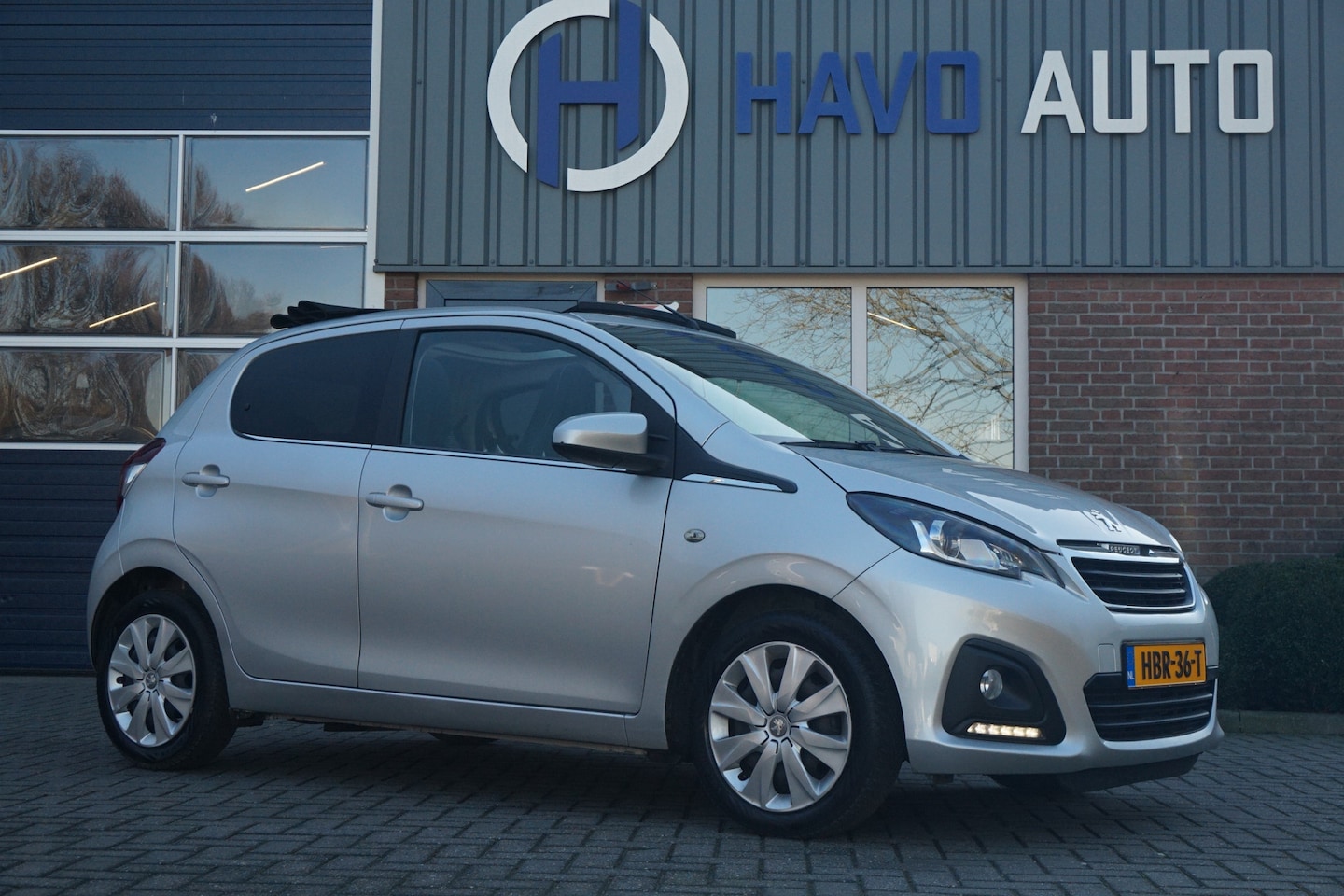 Peugeot 108 - 1.2 Puretech Allure 1.2 Puretech Allure, Airco, Open Dak - AutoWereld.nl