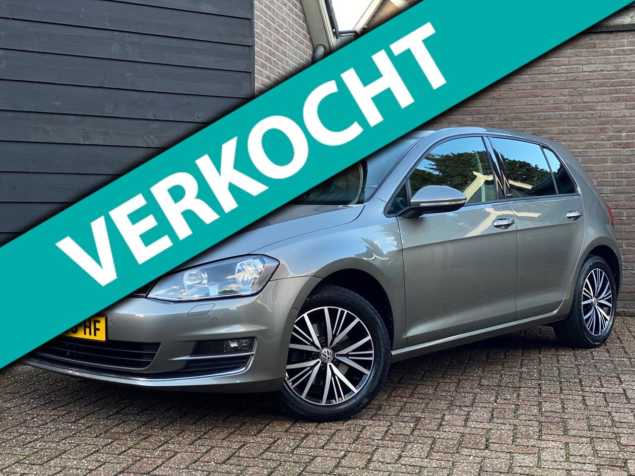 Volkswagen Golf - 1.4 TSI Allstar Navigatie/PDC/Cruise/Stoelverwarming - AutoWereld.nl