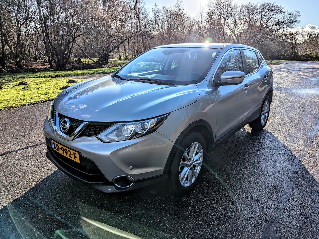 Nissan Qashqai - 1.2 Acenta Parkeersens, Trekhaak, Climate contr - AutoWereld.nl