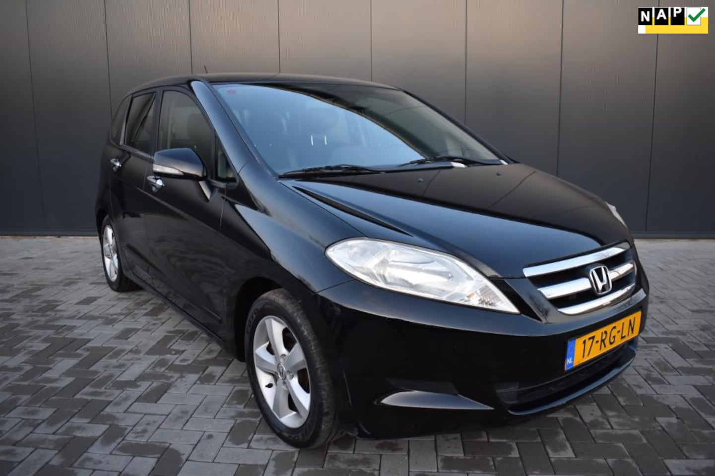 Honda FR-V - 1.7i Comfort 1.7i Comfort - AutoWereld.nl