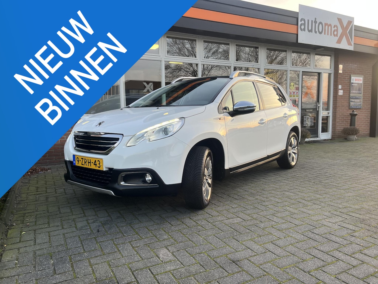 Peugeot 2008 - 1.2 PureTech Style 1.2 PureTech Style - AutoWereld.nl