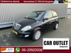 Lancia Y(psilon) - Ypsilon 1.4-16V Platino Clima Pano Leer Nw APK --Inruil Mogelijk