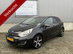 Kia Rio - 1.2 CVVT Super Pack 2012 / Climate control / Cruisecontrol / Keyless / Parkeersensor / NAP