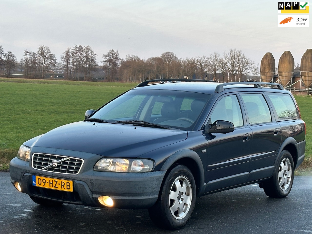 Volvo V70 Cross Country - 2.4 T Comfort Line | Nap | Youngtimer - AutoWereld.nl