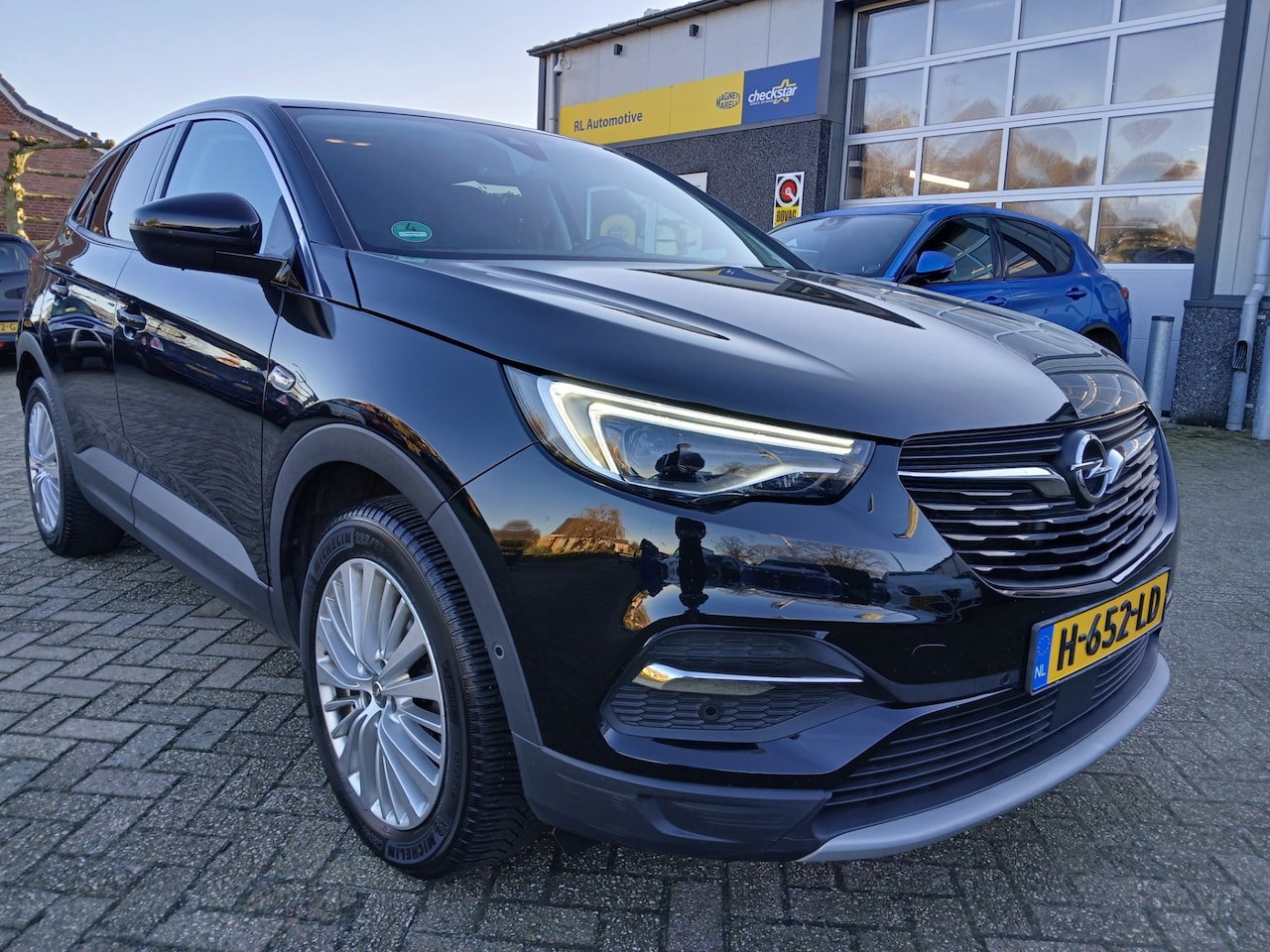 Opel Grandland X - 1.2 Turbo Ultimate - Automaat - Trekhaak - AutoWereld.nl