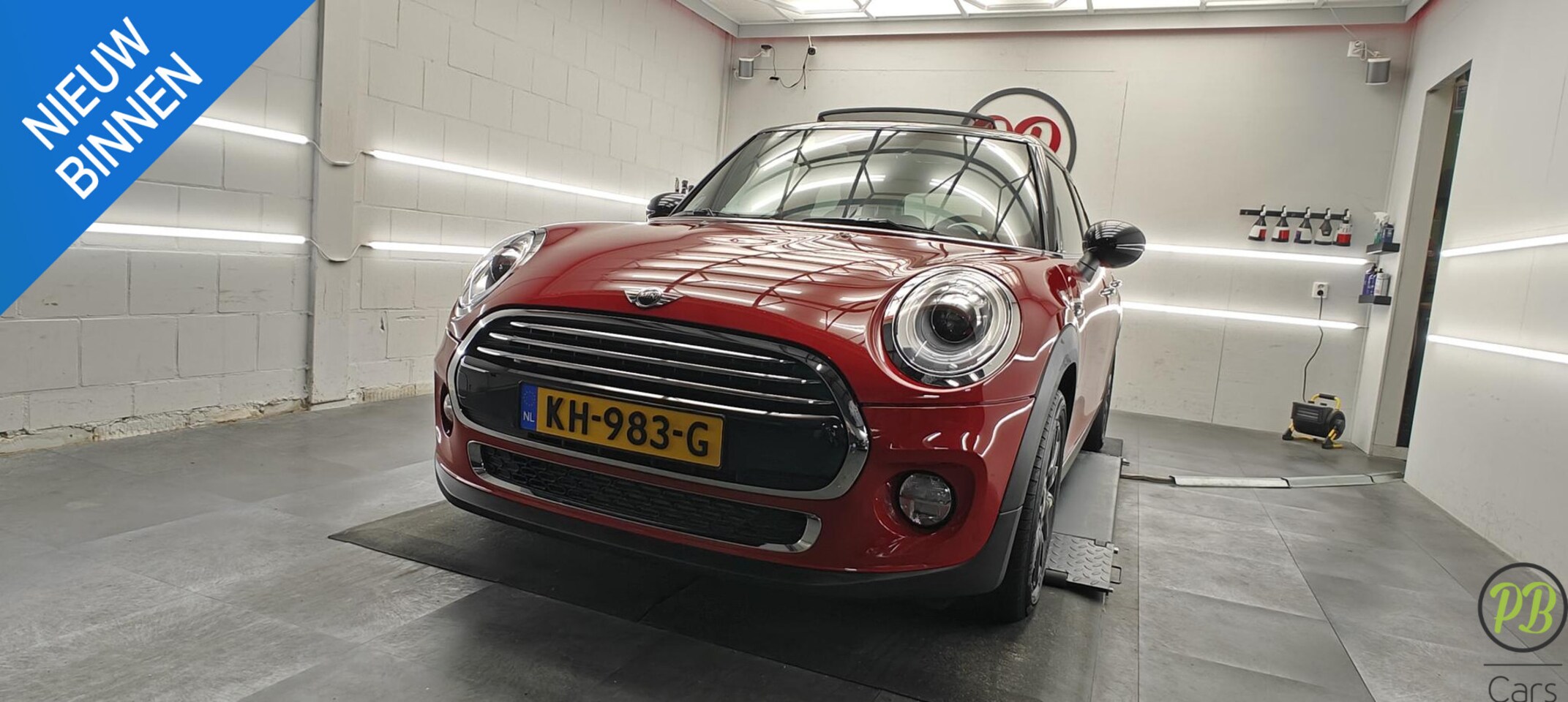 MINI Cooper - Mini 1.5 Pepper Business Lage KM stand ! - AutoWereld.nl