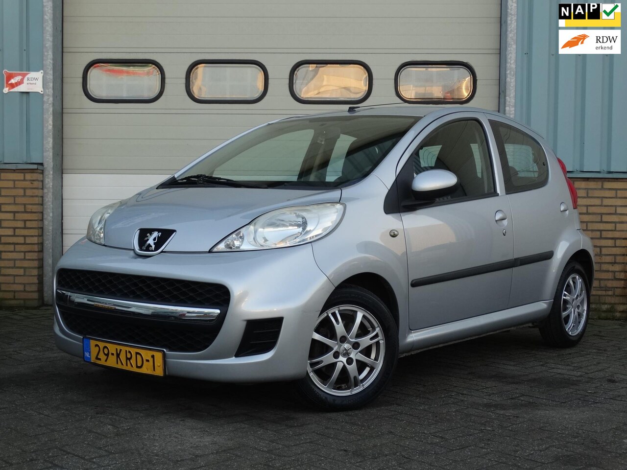 Peugeot 107 - 1.0-12V Sublime Airco, Lichtmetaal, electrische ramen - AutoWereld.nl