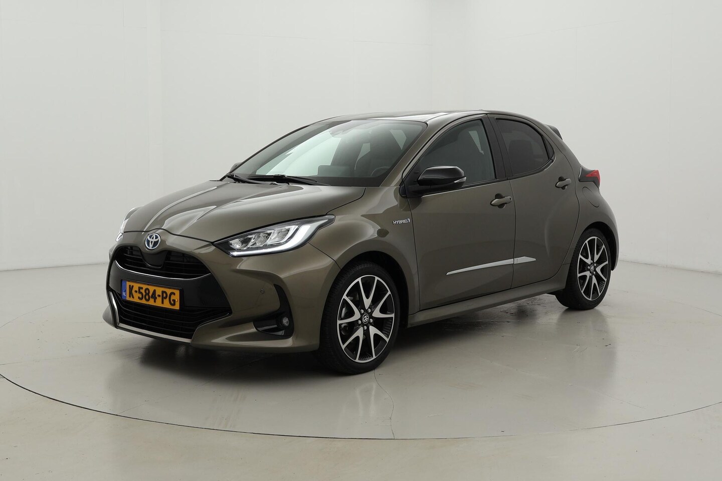 Toyota Yaris - 1.5 Hybrid Executive | Trekhaak | JBL | Navigatie - AutoWereld.nl