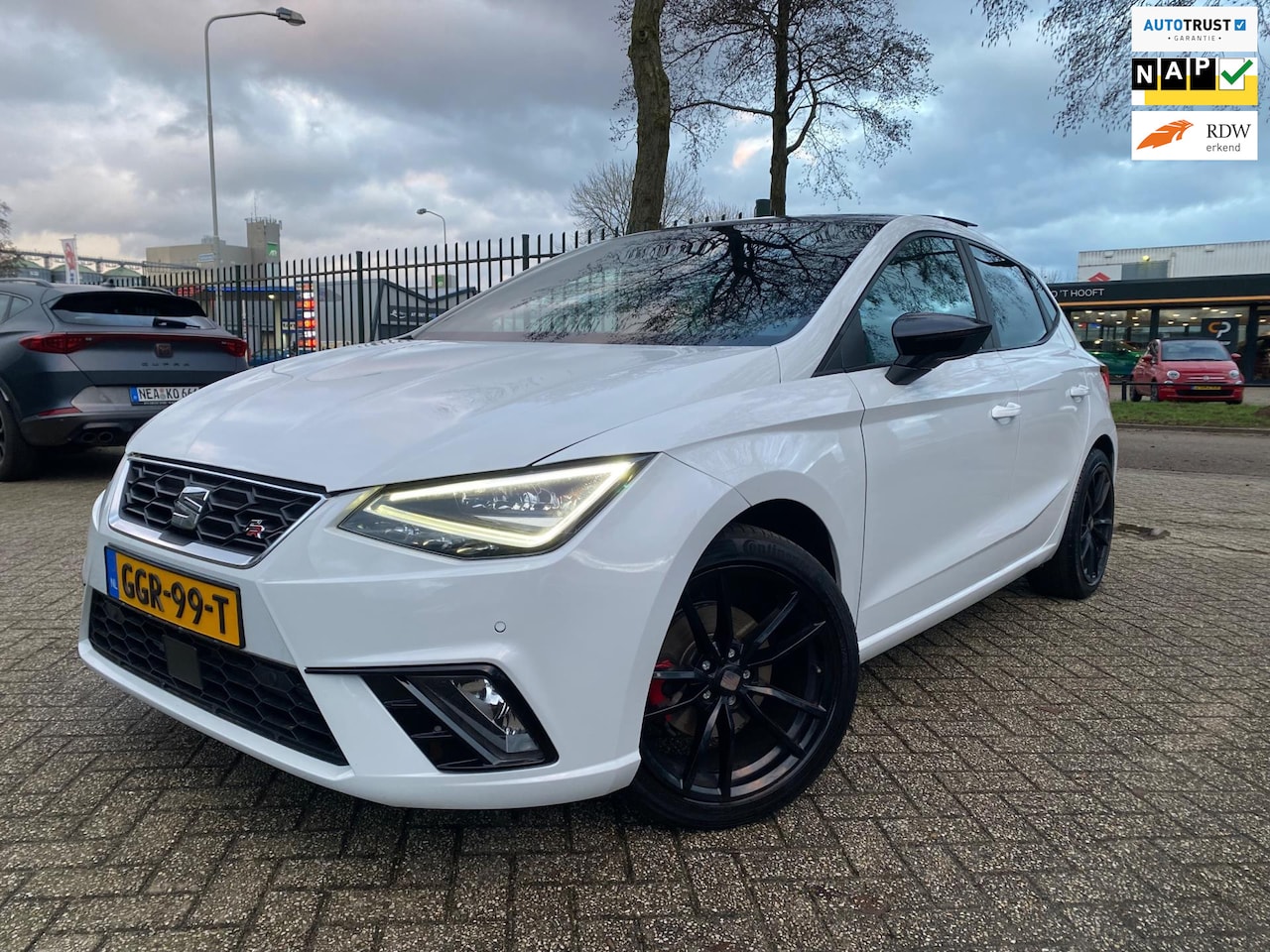 Seat Ibiza - 1.0 TSI FR Business Intense Pano Cruise Navi Km 15933 - AutoWereld.nl