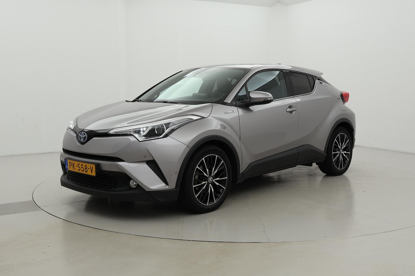 Toyota C-HR - 1.8 Hybrid Executive | Trekhaak | Navigatie - AutoWereld.nl