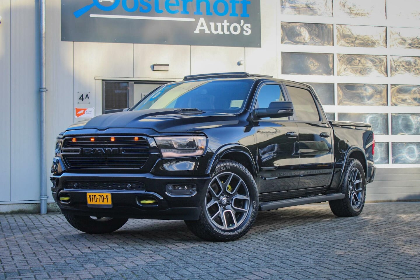 Dodge Ram 1500 - 4X4 5.7 V8 4x4 Crew Cab Longhorn Laramie Edit - AutoWereld.nl