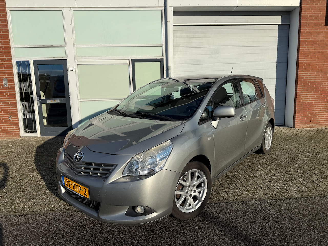 Toyota Verso - 1.8 VVT-i Business | Pano | trekhaak | Automaat - AutoWereld.nl