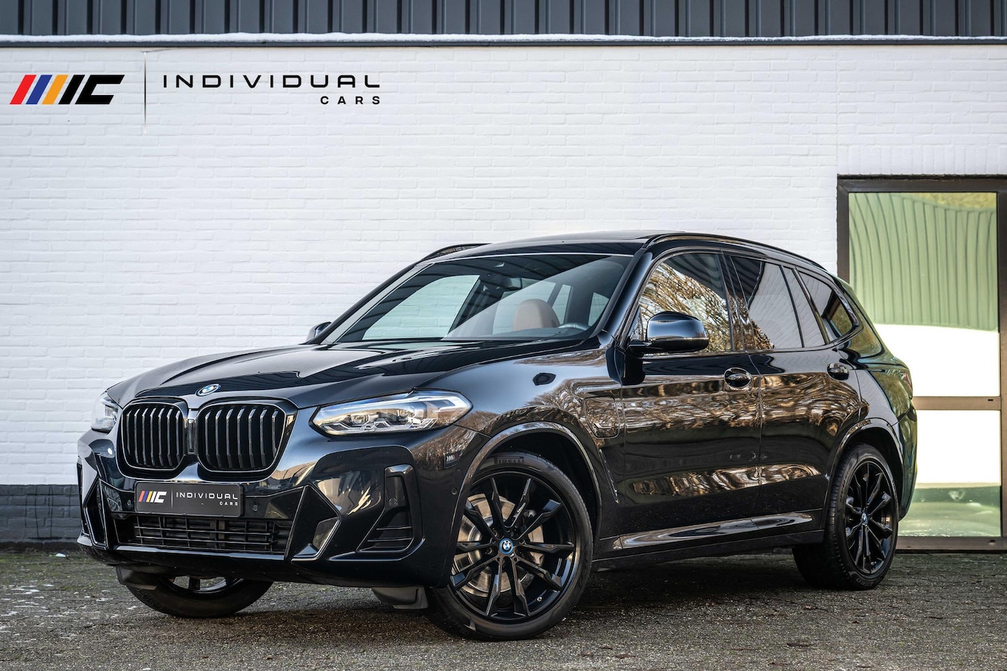 BMW X3 - xDrive30e M-Sport Pano Trekhaak HuD Camera LED - AutoWereld.nl