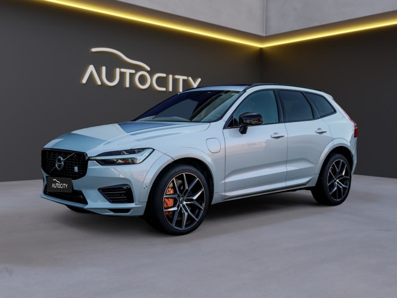 Volvo XC60 - 2.0 T8 AWD Polestar Engineered Pano l 360 l HUD l - AutoWereld.nl